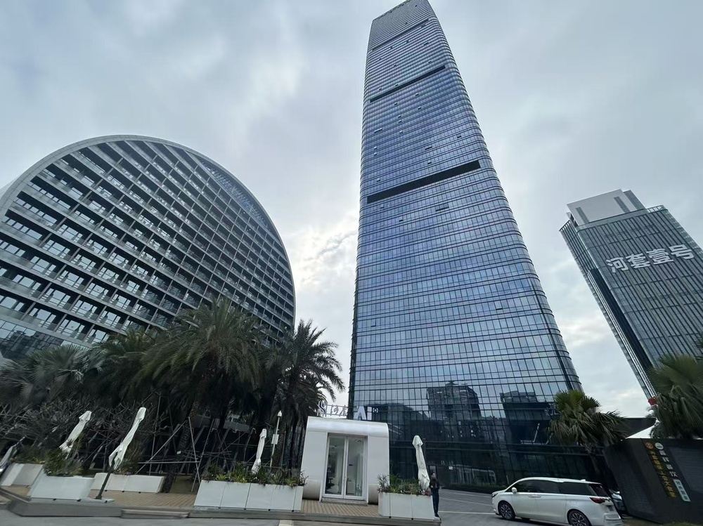 长富金茂大厦外观图1